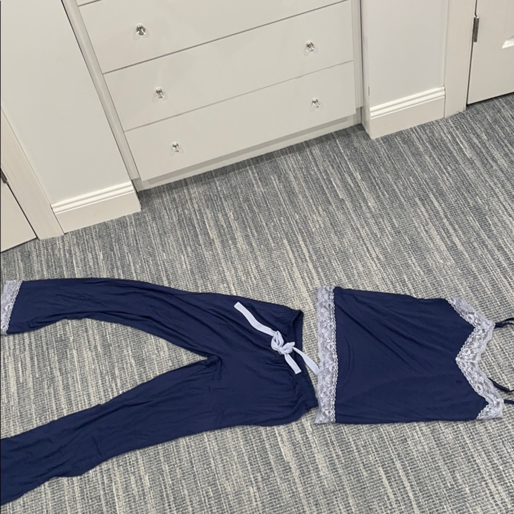 Flora nikrooz pajama set